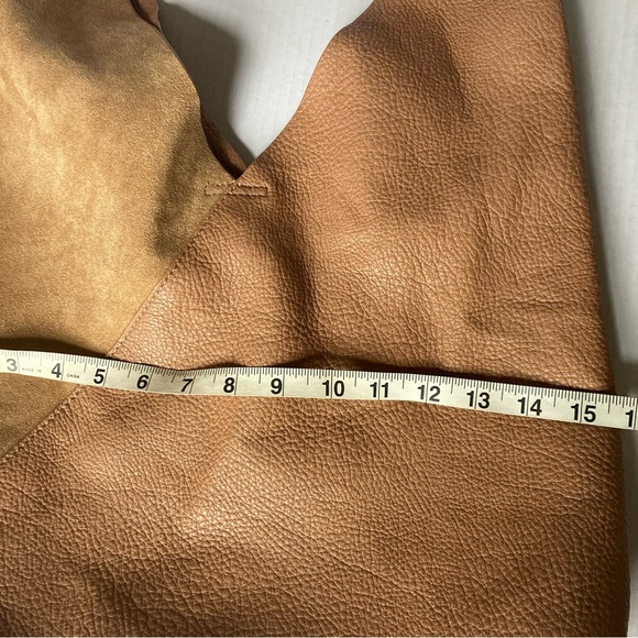 Shiraleah Shoulder Tote - Picture 7 of 8